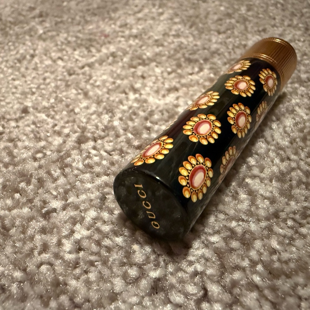 Gucci - Fuscia lipstick